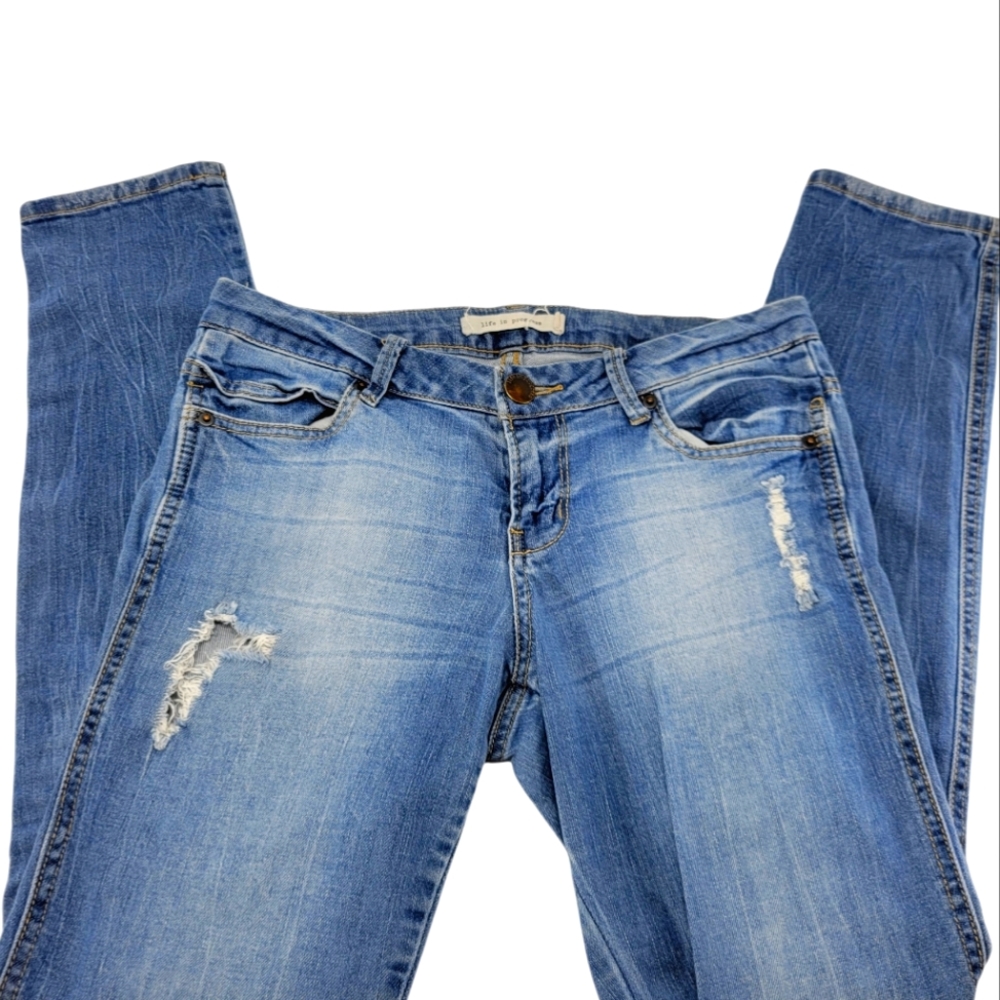 Life in Progress Forever21. Mid Rise Jegging